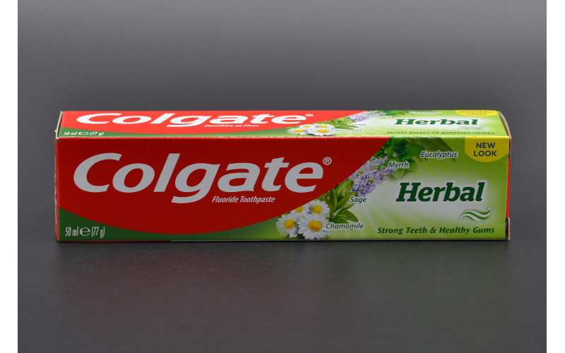 Зубна паста "Colgate" / Трави / 50мл