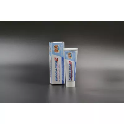 Зубна паста blend-a-med / Антикаріес / Сімейний захист / 75мл Зубна паста blend-a-med / Антикаріес / Сімейний захист / 75мл