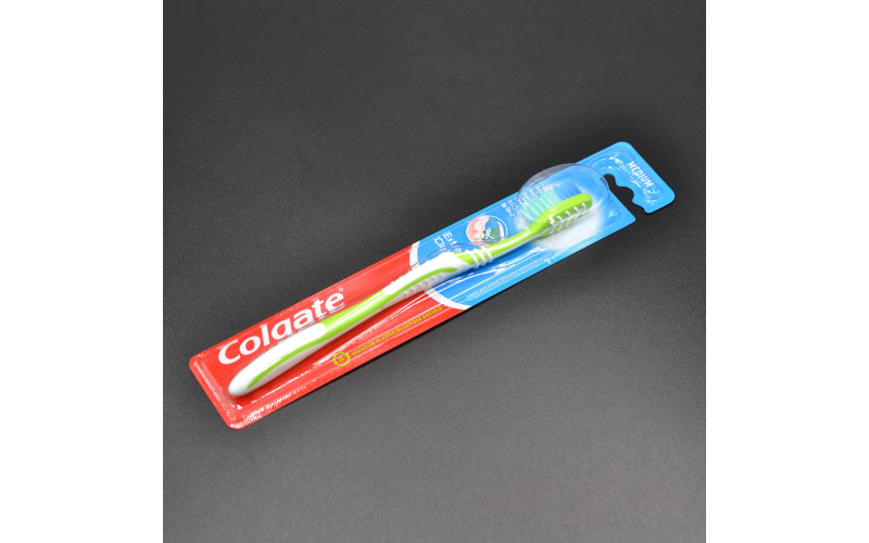 Зубна щітка "Colgate" / Extra clean / medium / 1 шт